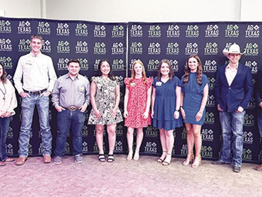 AgTexas Farm Credit awards $18,000 in local scholarships!