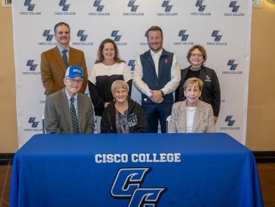 Cisco College Foundation Recevies First Endowed Scholarship