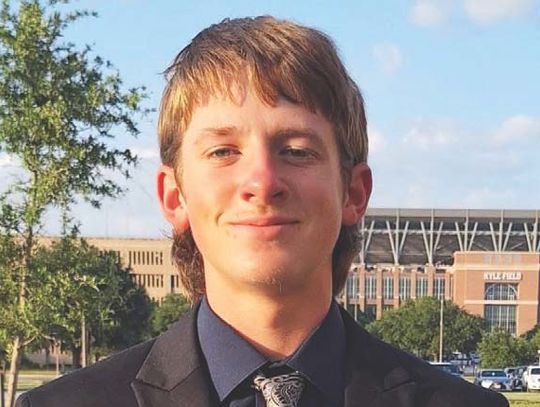 Colt Lawrence receives Scholarship Award