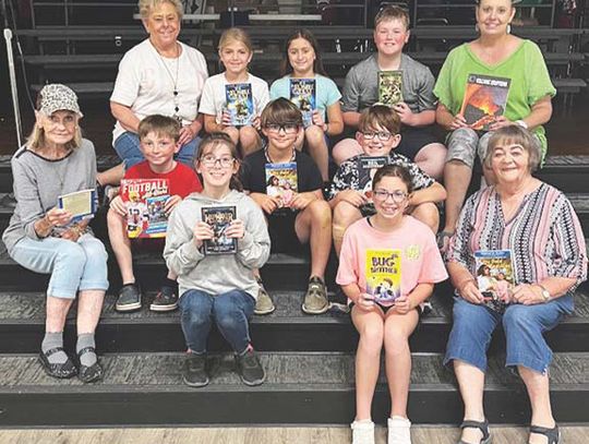 Eastland County Retired Teachers Association donates books to Cisco Elementary students