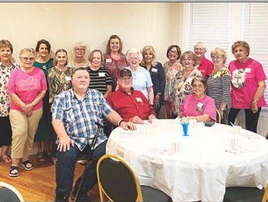 Eastland County Retired Teachers Host Ice Cream Social