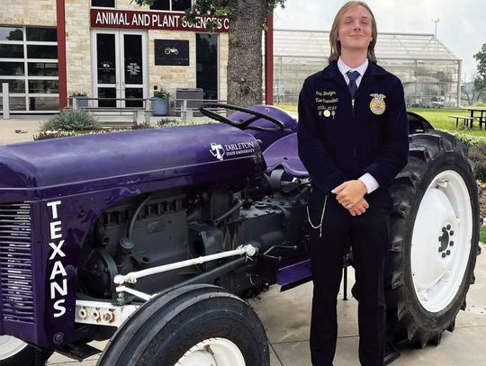 Eastland Grad Students receive Texas FFA Scholarships