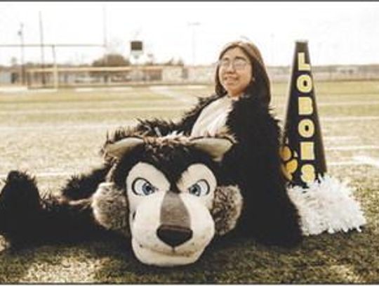 Help Lilly’ Ann and Lobo get to the Citrus Bowl