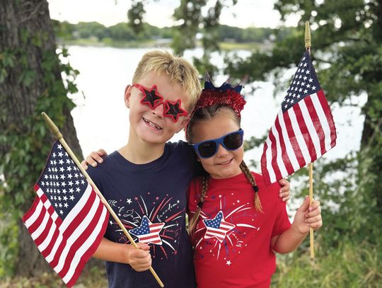 Tyson and Keegan Enjoy Toobing at Lake Leon