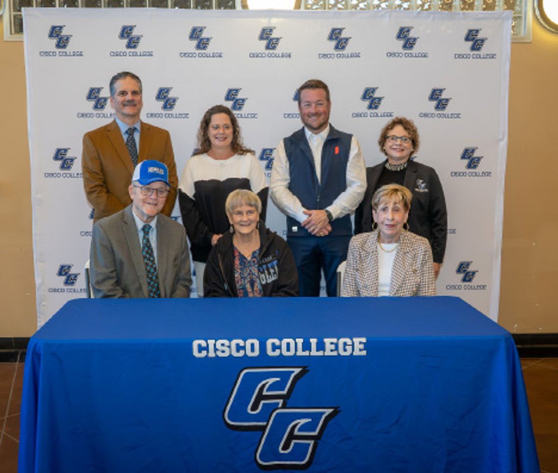 Cisco College Foundation Recevies First Endowed Scholarship