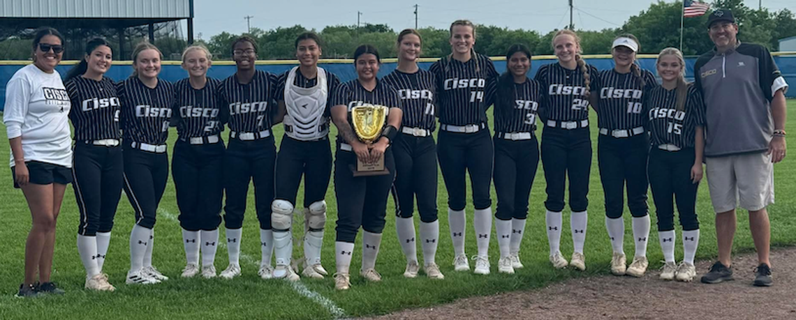 Cisco Lady Loboes Girls Softball Team  Distrct  7 2-A Champions