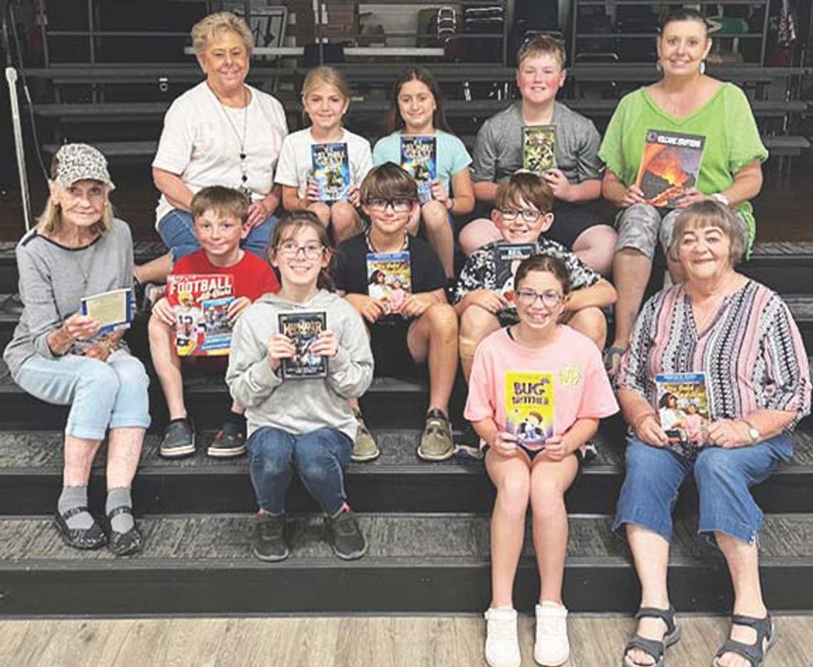 Eastland County Retired Teachers Association donates books to Cisco Elementary students